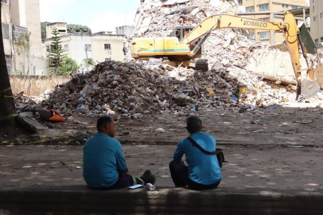 El recompte oficial dels terratr&egrave;mols de Vene&ccedil;uela supera els 5.100 morts