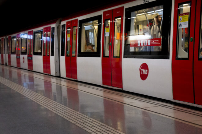 El metro de Barcelona reforçarà l’oferta un 12% durant la Diada amb 12 trens addicionals
