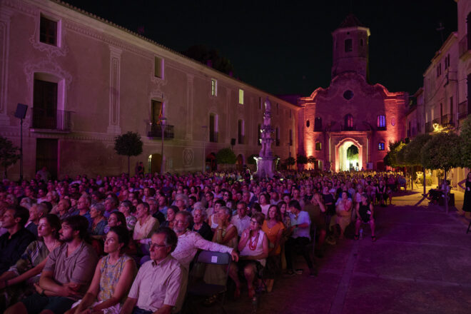 El sisè festival Jordi Savall convoca músiques de tot el món a l’ombra d’un eclipsi total