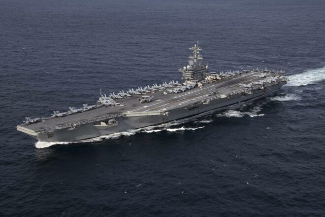 L’USS Lincoln, el portaavions que ha esdevingut un maldecap polític i militar per al govern Trump