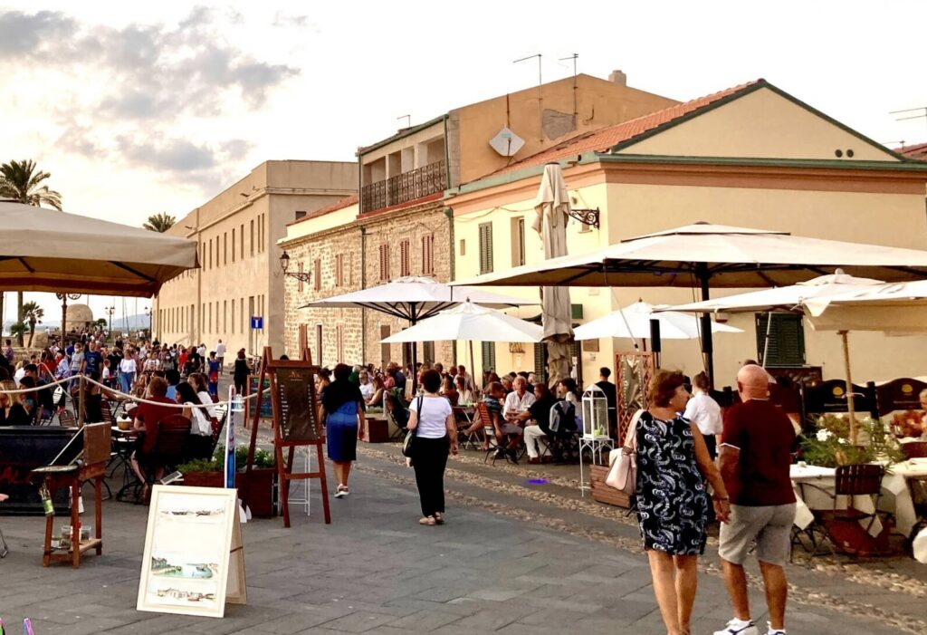 L’Alguer també debat sobre l’excès de turistes, després de batre al juliol el rècord històric de visites