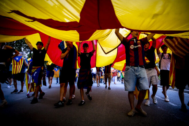 “Poden requisar una estelada, però no fer desaparèixer el que ens fa alçar-la”: nou vídeo de l’ANC per a la Diada