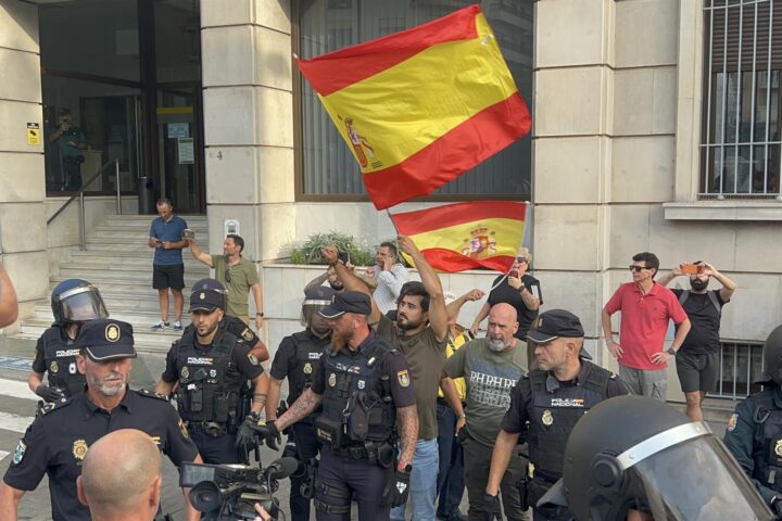 Luis 'Alvise' Pérez, eurodiputat i líder de SeLuis Alvise Pérez, eurodiputat i dirigent de Se Acabó la Fiesta (SALF), el primer d’agost de 2026 a Ceuta (fotografia: Gabriela Sardá Núñez / Europa Press). Acabó la Fiesta (SALF), el primer d’agost de 2026 a Ceuta. Fotografia: Gabriela Sardá Núñez / Europa Press