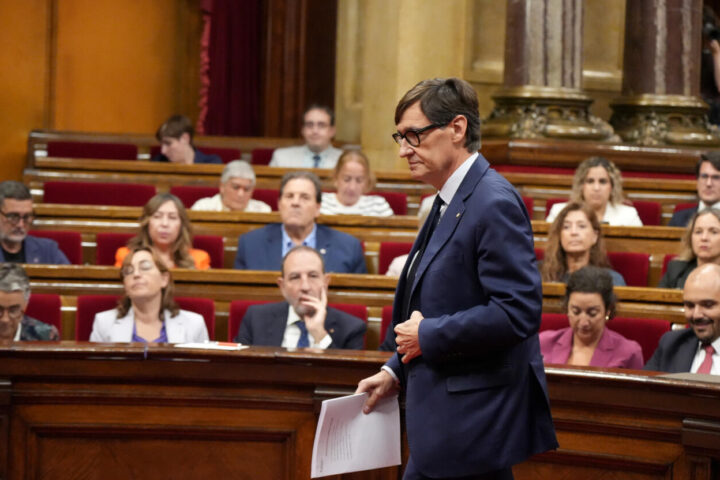 El president de la Generalitat, Salvador Illa, en el debat de política general al parlament (fotografia: ACN.)