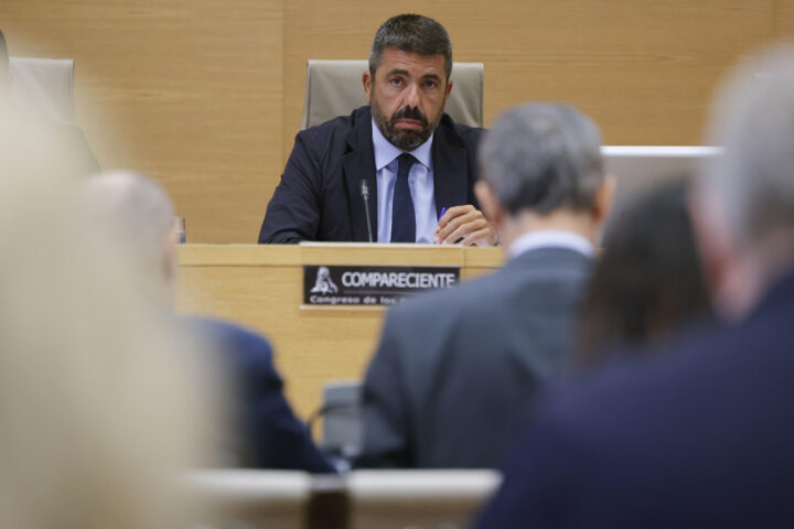 Mazón, en un moment de la intervenció (fotografia: EFE / Zipi).