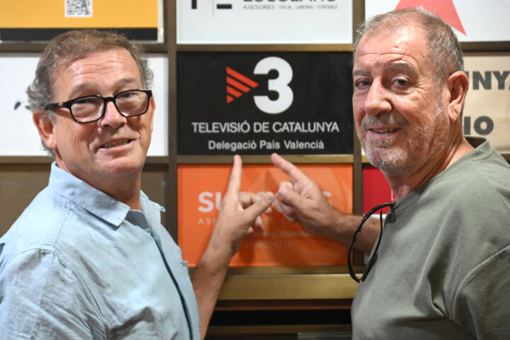 Xavi Barrera i Miquel Segarra a la seu de la delegació de TV3
