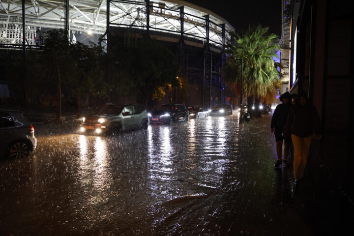 Els llamps han il·luminat Barcelona.