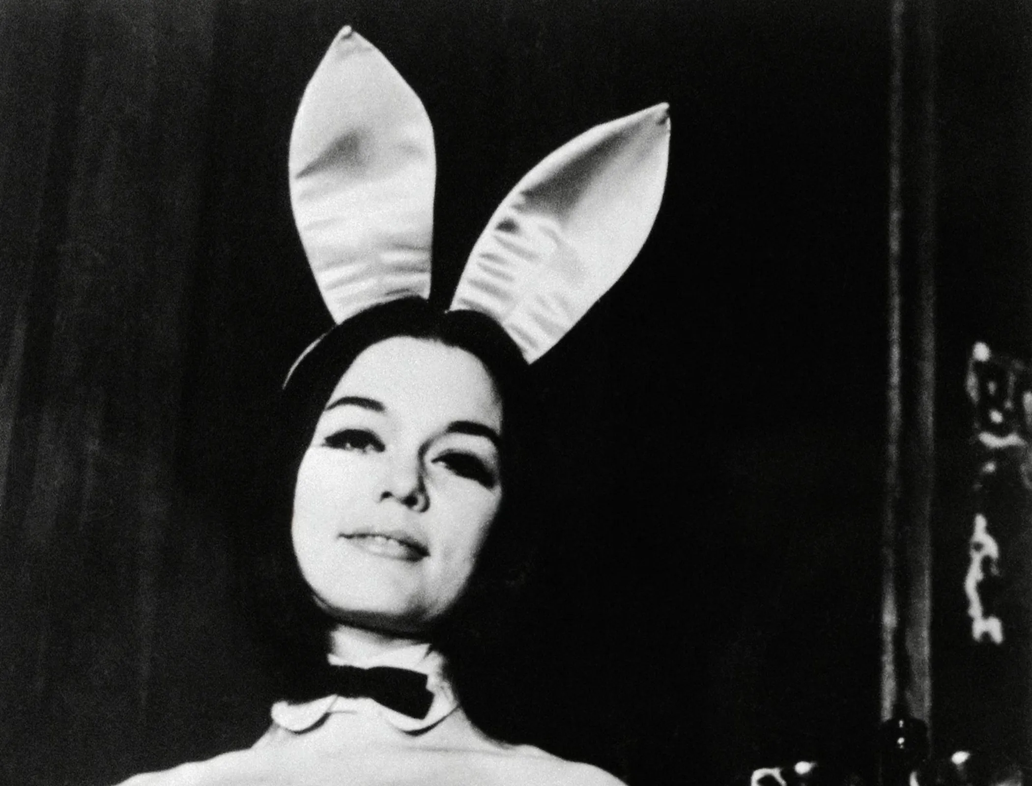 De quan la icona feminista Gloria Steinem es va introduir en un club Playboy