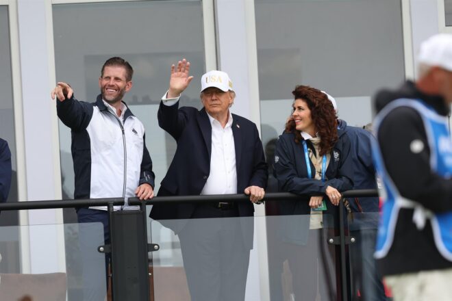 Trump demana a Zelenski que deixi d’atacar la indústria petroliera russa per l’escassetat mundial de dièsel