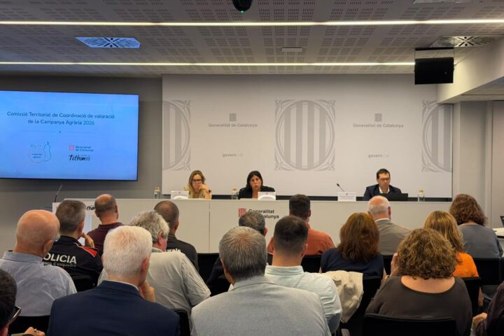Reunió de balanç de la campanya agrària a la delegació del govern a Lleida.