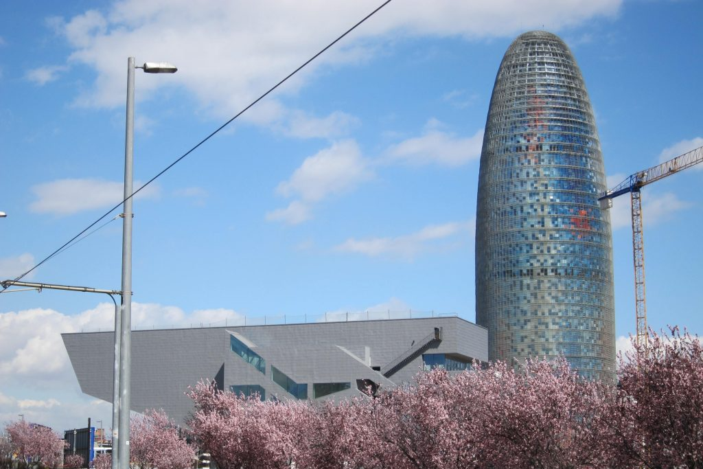 Condemnada una subcontractada de Facebook a Barcelona per discriminació dels moderadors segons la llengua