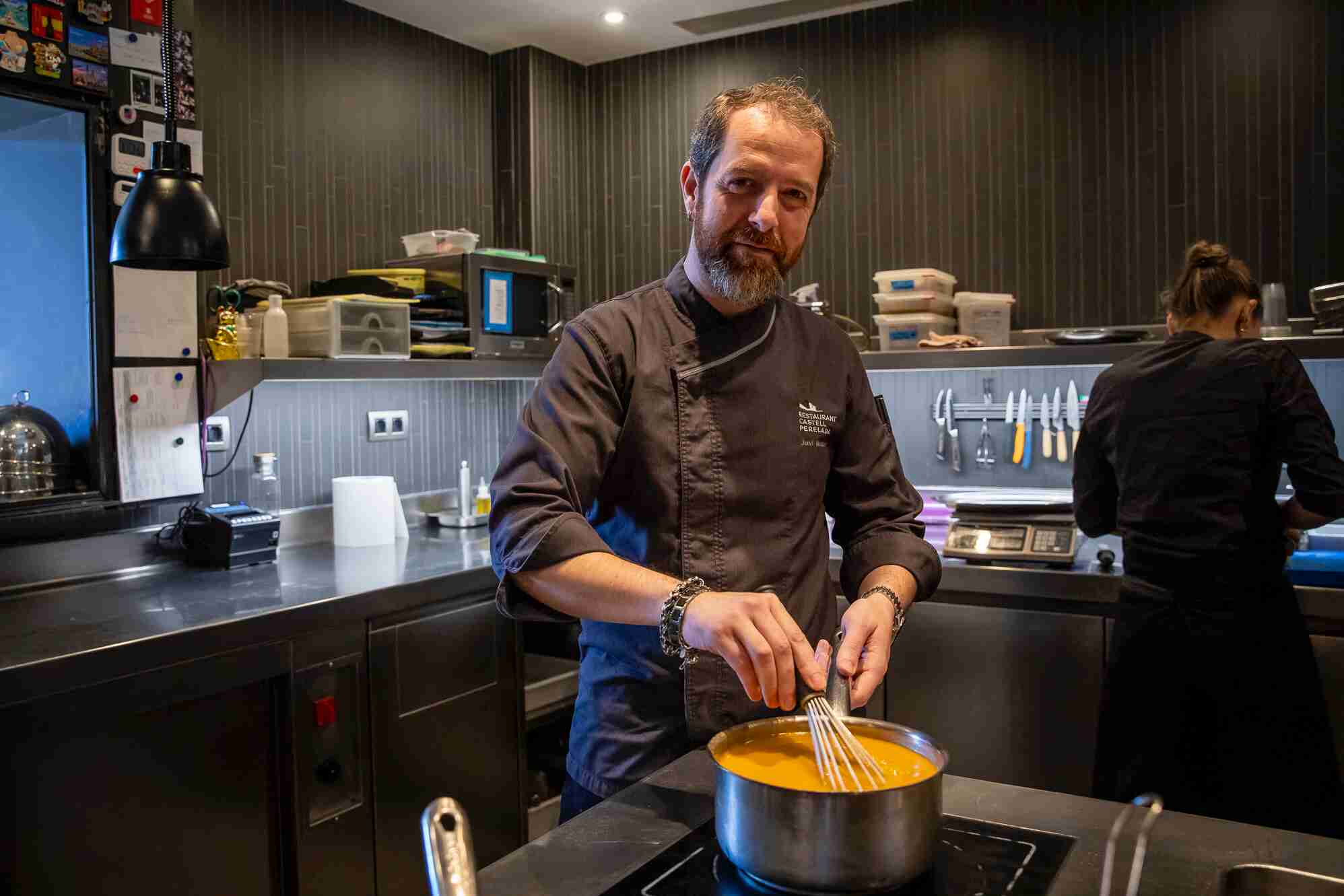 Mar i muntanya en un castell medieval de l’Empordà