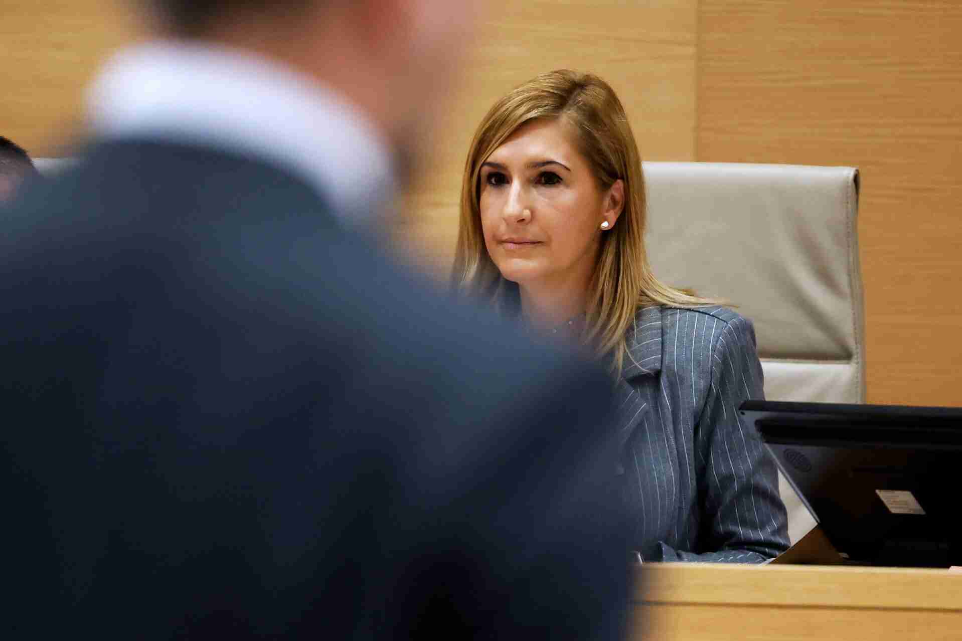 Estupefacció al congrés: Pradas es nega ara a respondre cap pregunta dels diputats