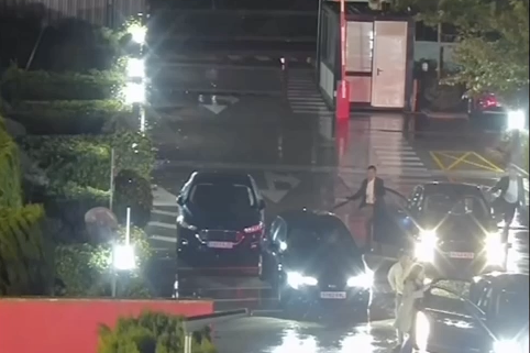 Per què van deixar Mazón a casa a la una de la nit? L’interrogant inquietant que obre la declaració del xofer