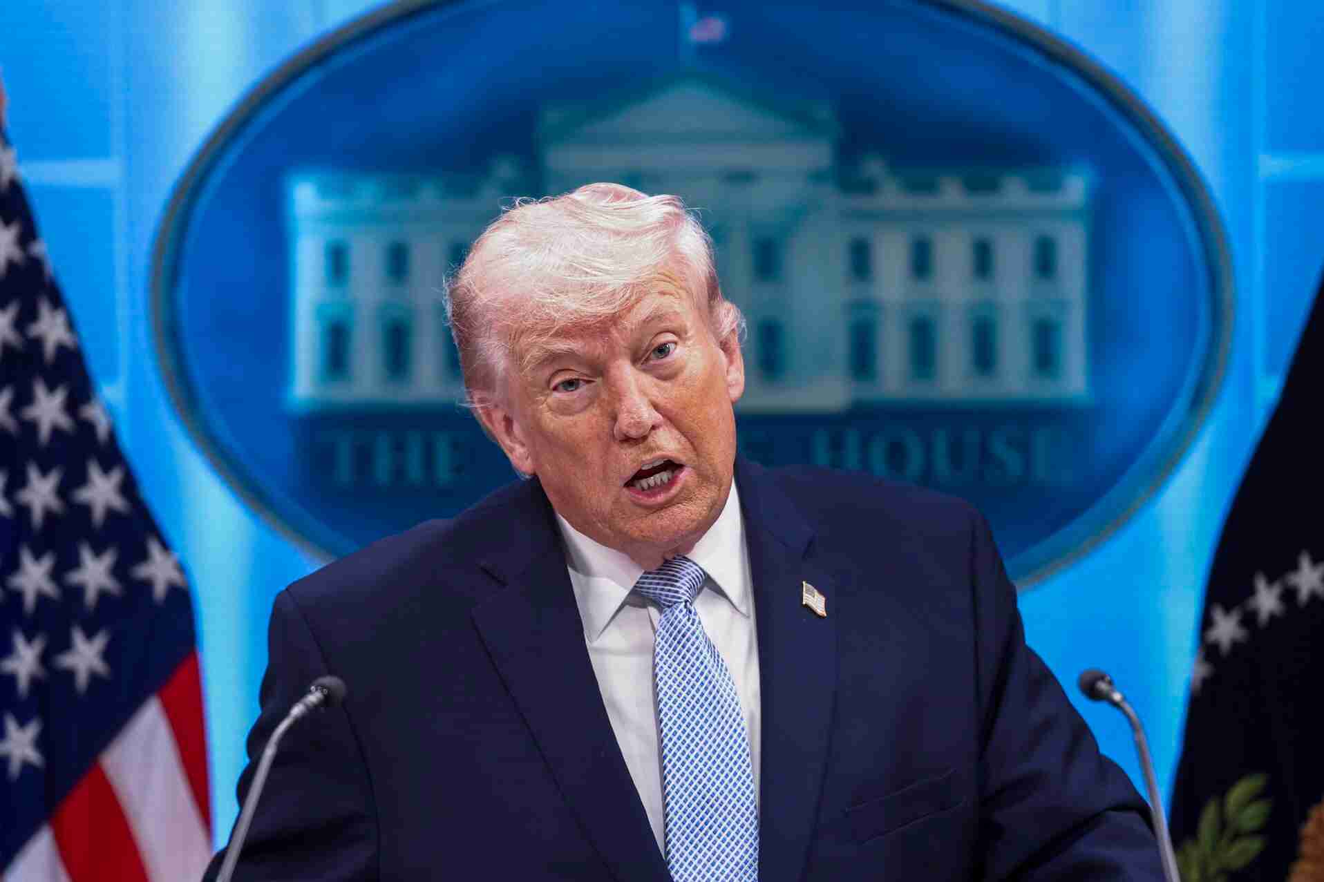 Trump manté el blocatge dels ports iranians malgrat la reobertura de l’estret d’Ormuz