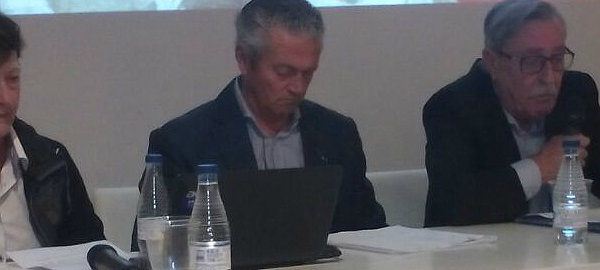 Manuel Reguart, al centre de la imatge, en una fotografia d'arxiu
