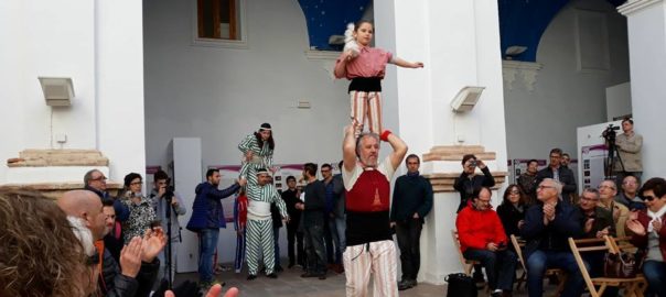 Representació del Ball dels Locos en la constitució de la federació de muixerangues