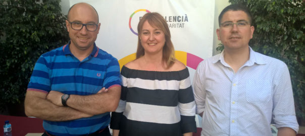 Fede Vidal (esq) i Julio Biosca amb la presidenta del Fons, Xelo Angulo