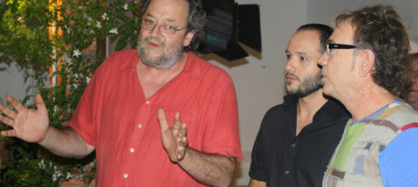 Toni Canet, amb Miquel Gil i Jordi Albinyana en l'enregistrament del vídeo 'La Cileta'