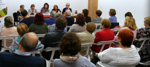 Taula redona sobre associacionisme realitzada a Castelló de Rugat