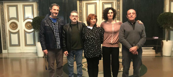Jaume Policarpo (esq) i Enric Benavent (dreta) en la presentació el desembre passat de la producció del Teatre Escalante amb què opten als premis
