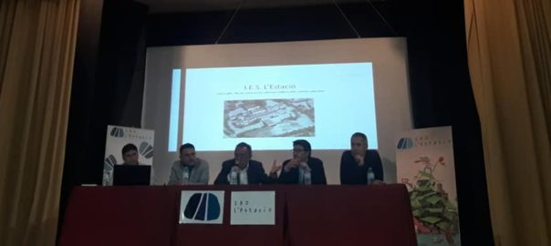 El secretari d'Educació de la Generalitat, Miquel Soler, en una visita a Ontinyent en 2015