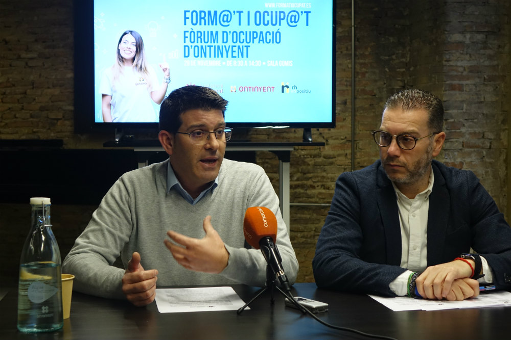 El batle d'Ontinyent, Jorge Rodríguez, i el regidor de Promoció Econòmica, Pablo Úbeda, han presentat l'activitat