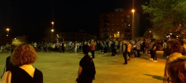 Concentració a l'Olleria en protesta per la violació d'una xiqueta