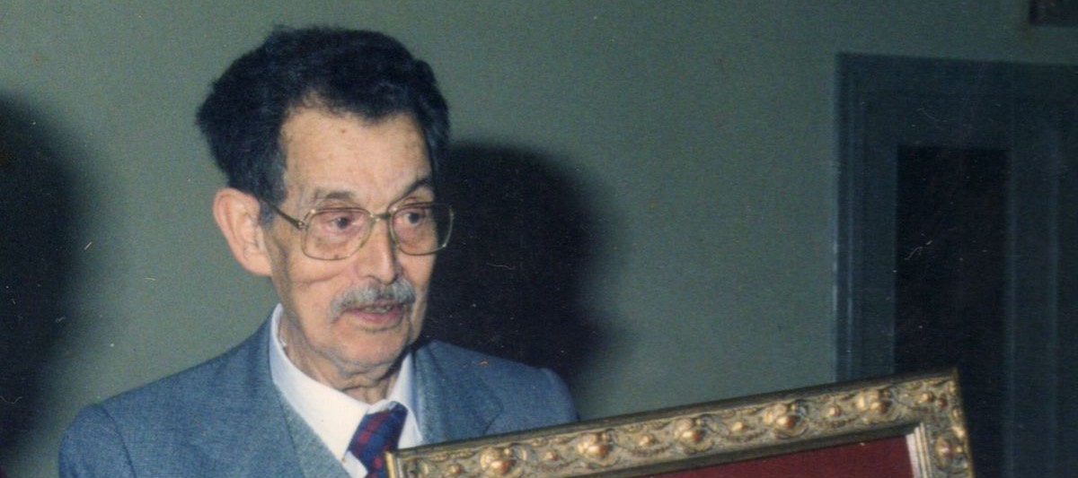 Enric Valor en un acte celebrat a l'Olleria el 1992
