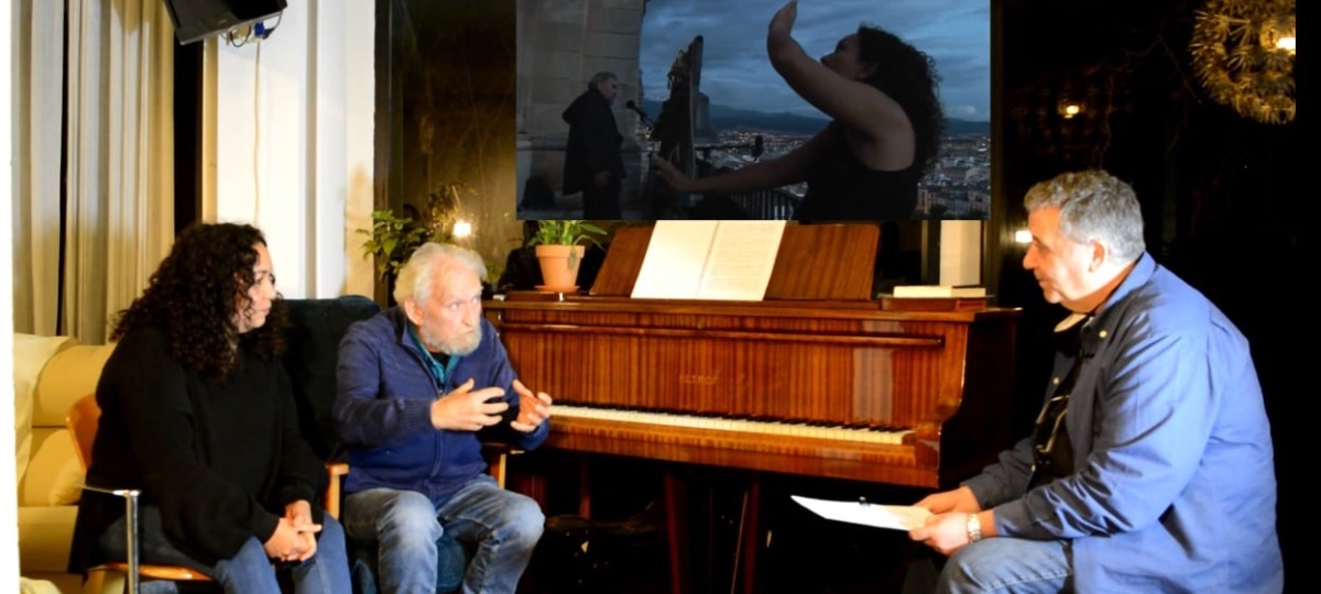 Montserrat Palacios, Llorenç Barber i Joan J. Soler en una imatge del film dedicat al music aieloner