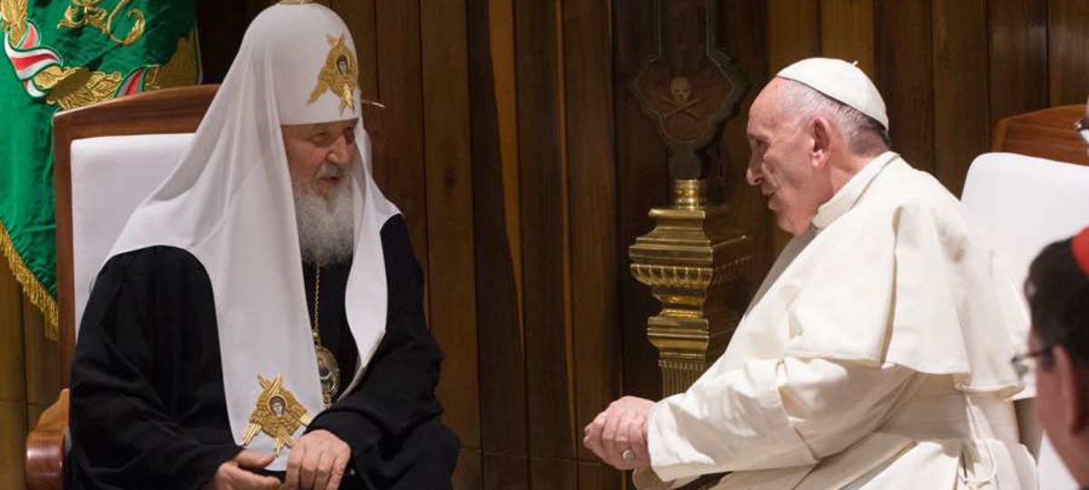 El papa Francesc amb el patriarca ortodox rus Kirill. Fotografia: Vatican Media