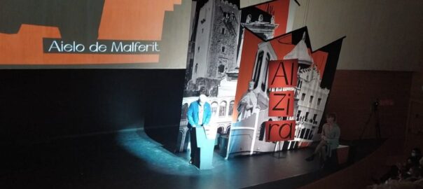 El batle d'Aielo de Malferit, Juan R. Espí, en la cerimònia de reconeixement de les capitals culturals valencianes 2022