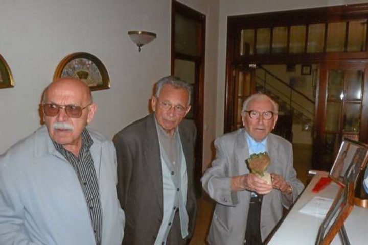 El professor Iborra, al centre, amb Josep Ll. Bausset (dreta) i Josep Garcia Richart