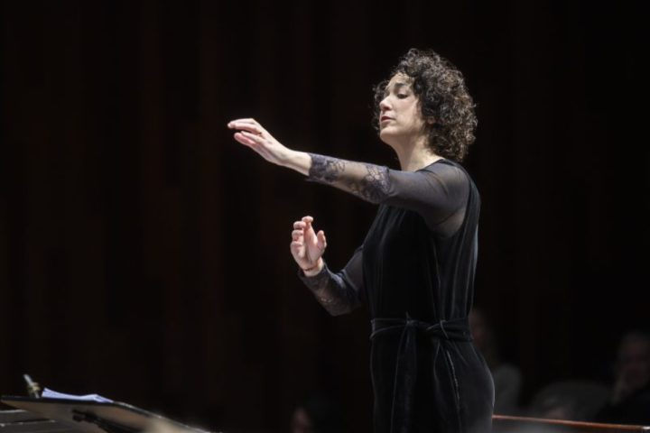 Beatriz Fernández Aucejo dirigirà el concert de l'Orquestra Filharmònica de la UV