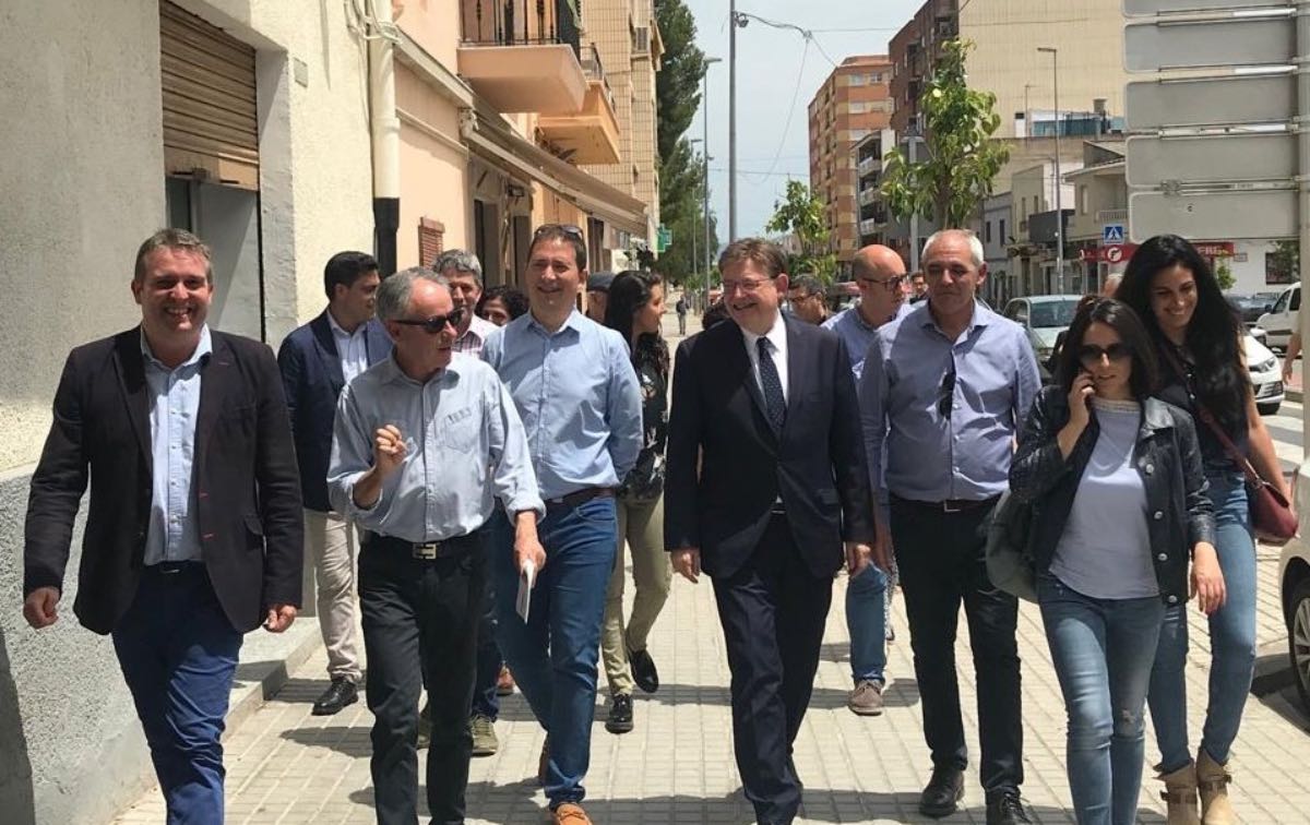 Ximo Puig a Aielo de Malferit en la campanya electoral de 2019 (Fotografia: @SocialistesVal)